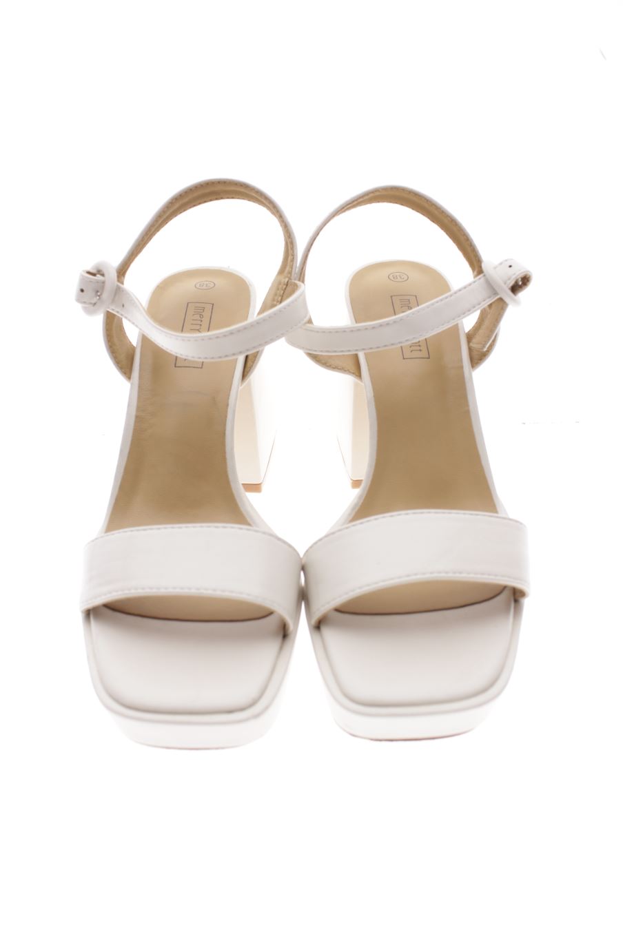 Sandalias tacon de merry scott de la talla 38, de color blanco de