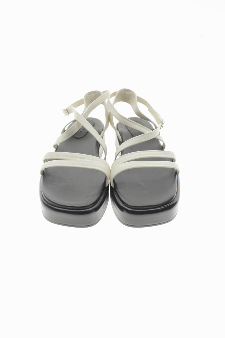 Sandalias planas de Inuovo de la talla 42, de color beige de