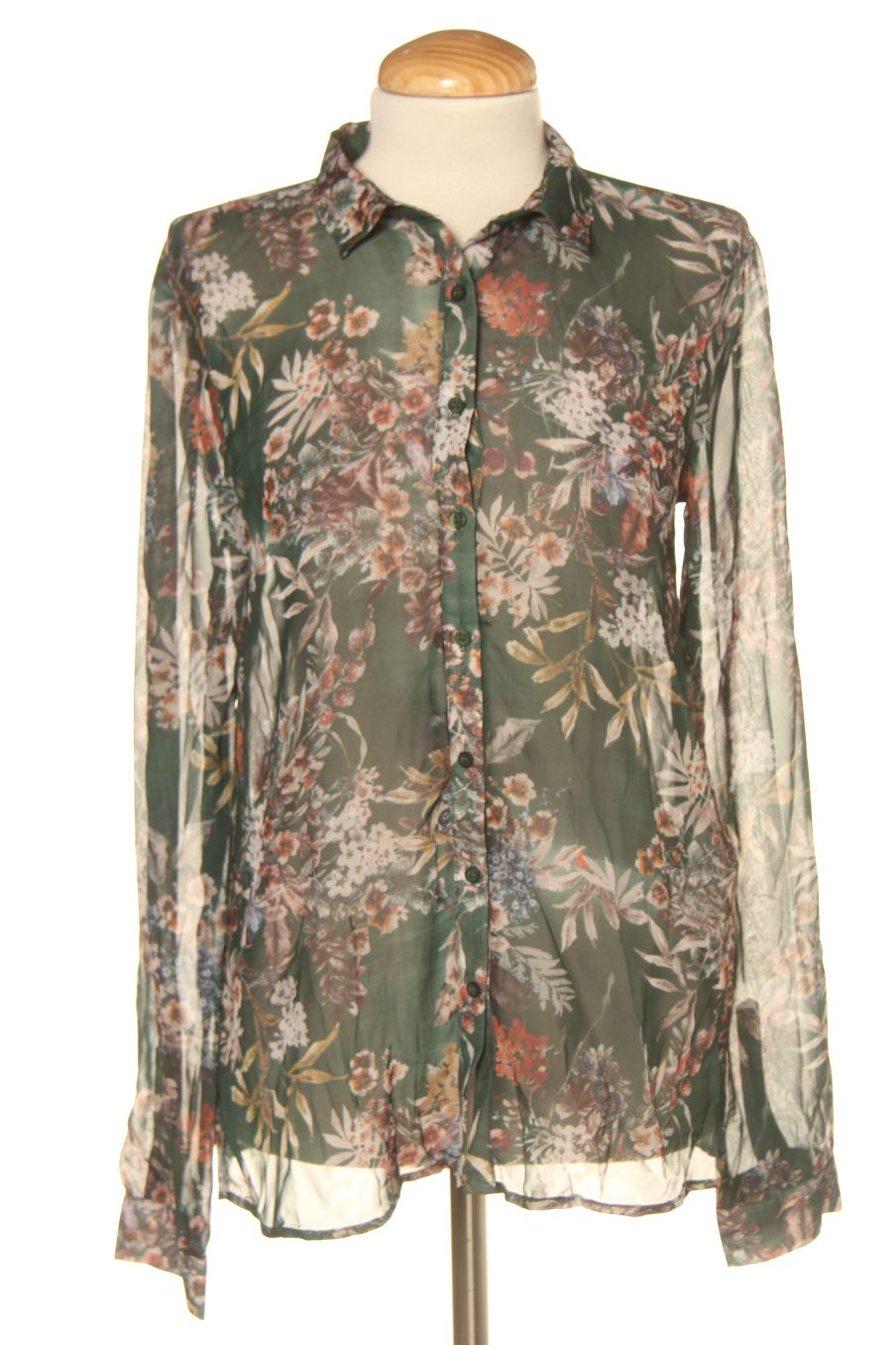 Camisa de Pull & Bear de la talla S, de color flores