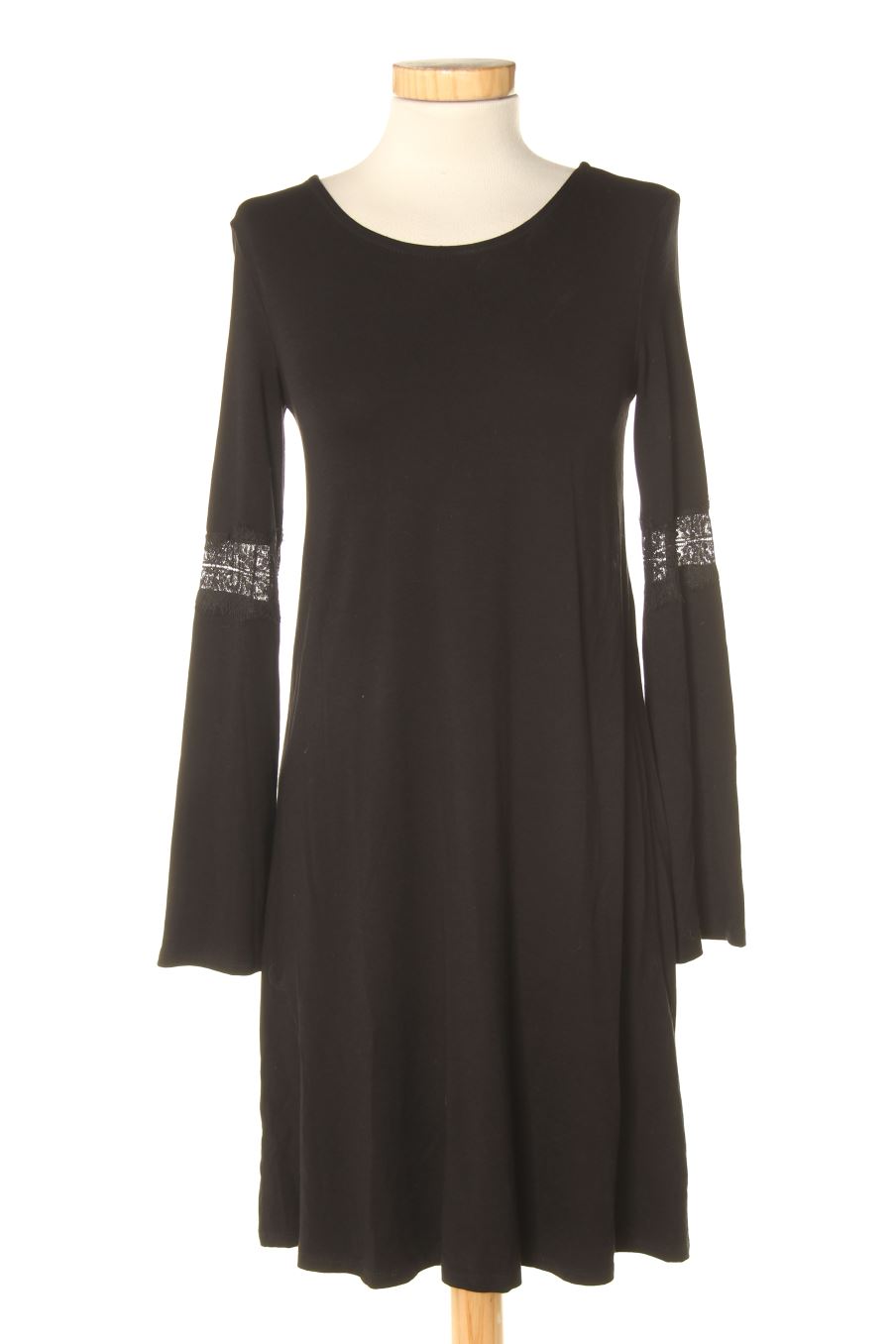 Robe casual Bershka de la taille XS, de couleur noir