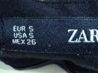 Pantalon Zara de la taille S, de couleur noir