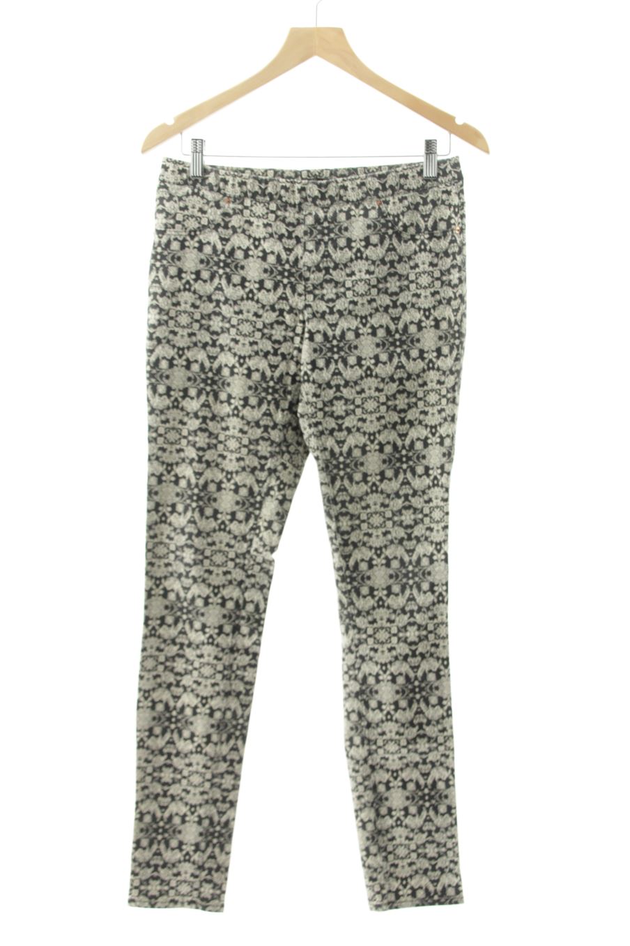Jeans H&M de la taille 40, de couleur imprimés
