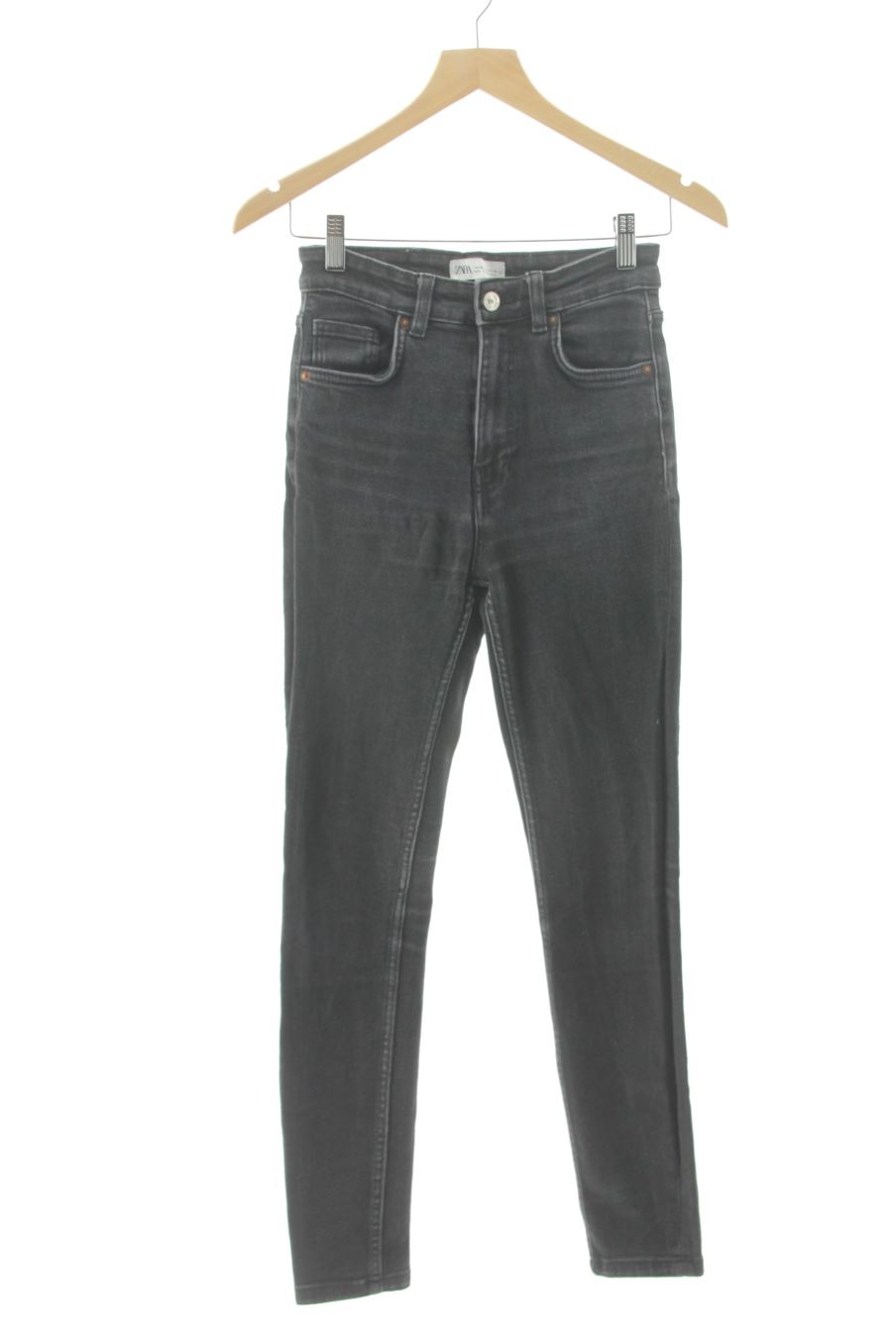 Jeans Zara de la taille 36, de couleur noir