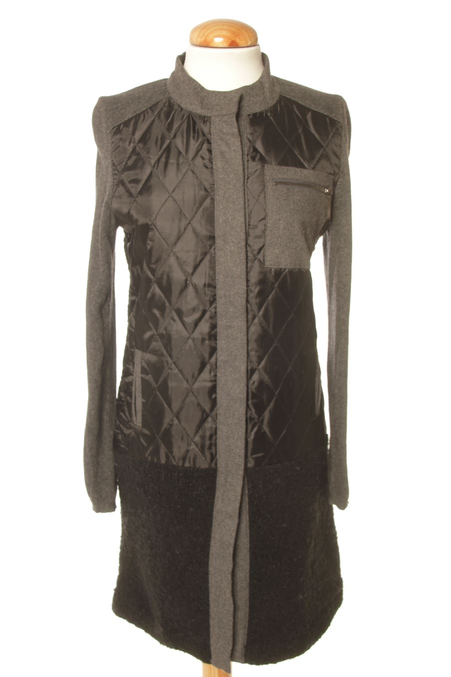 Abrigo de Adolfo Dominguez de la talla XS, de color gris