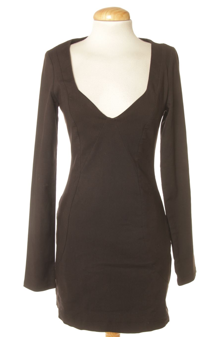 Robe casual Zara de la taille M, de couleur noir