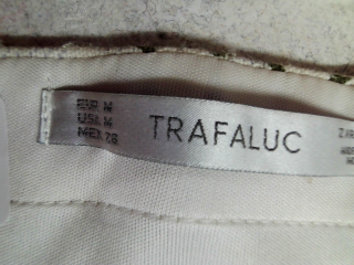 Falda de trf (ZARA) de la talla M, de color estampado