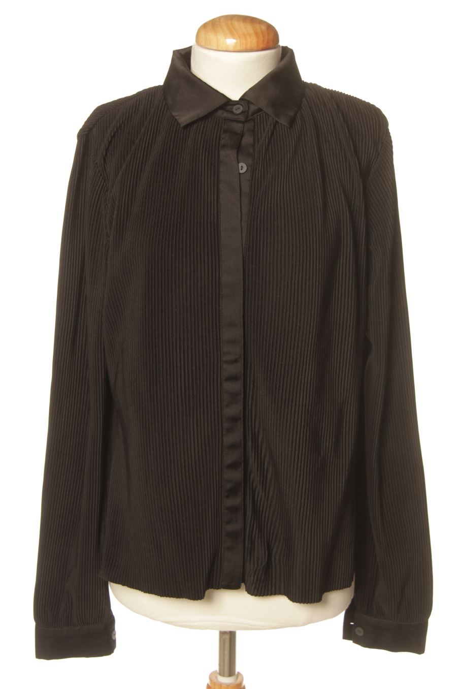 Chemise Mango de la taille XS, de couleur noir