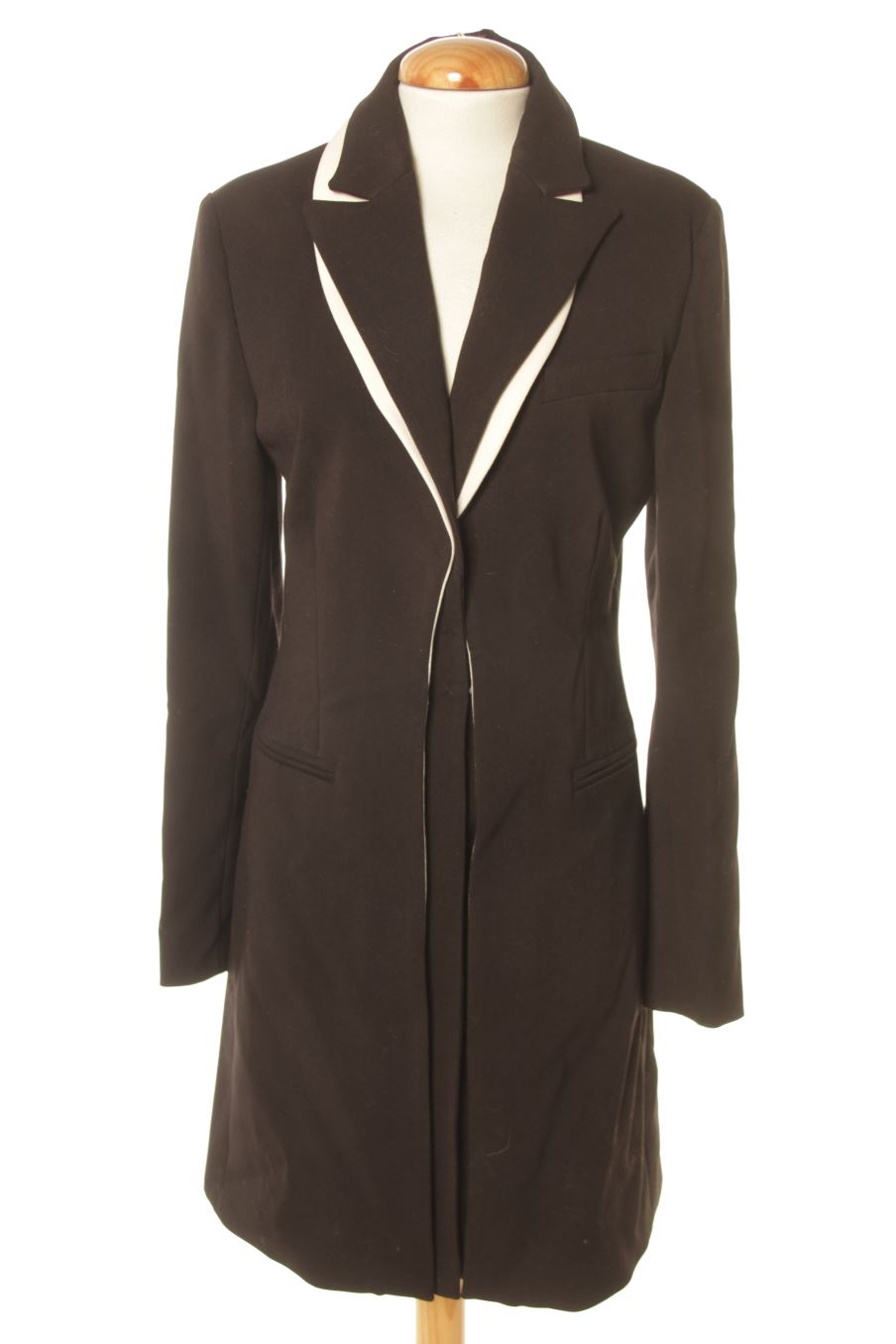Abrigo de Mary D`aloia de la talla 44, de color negro