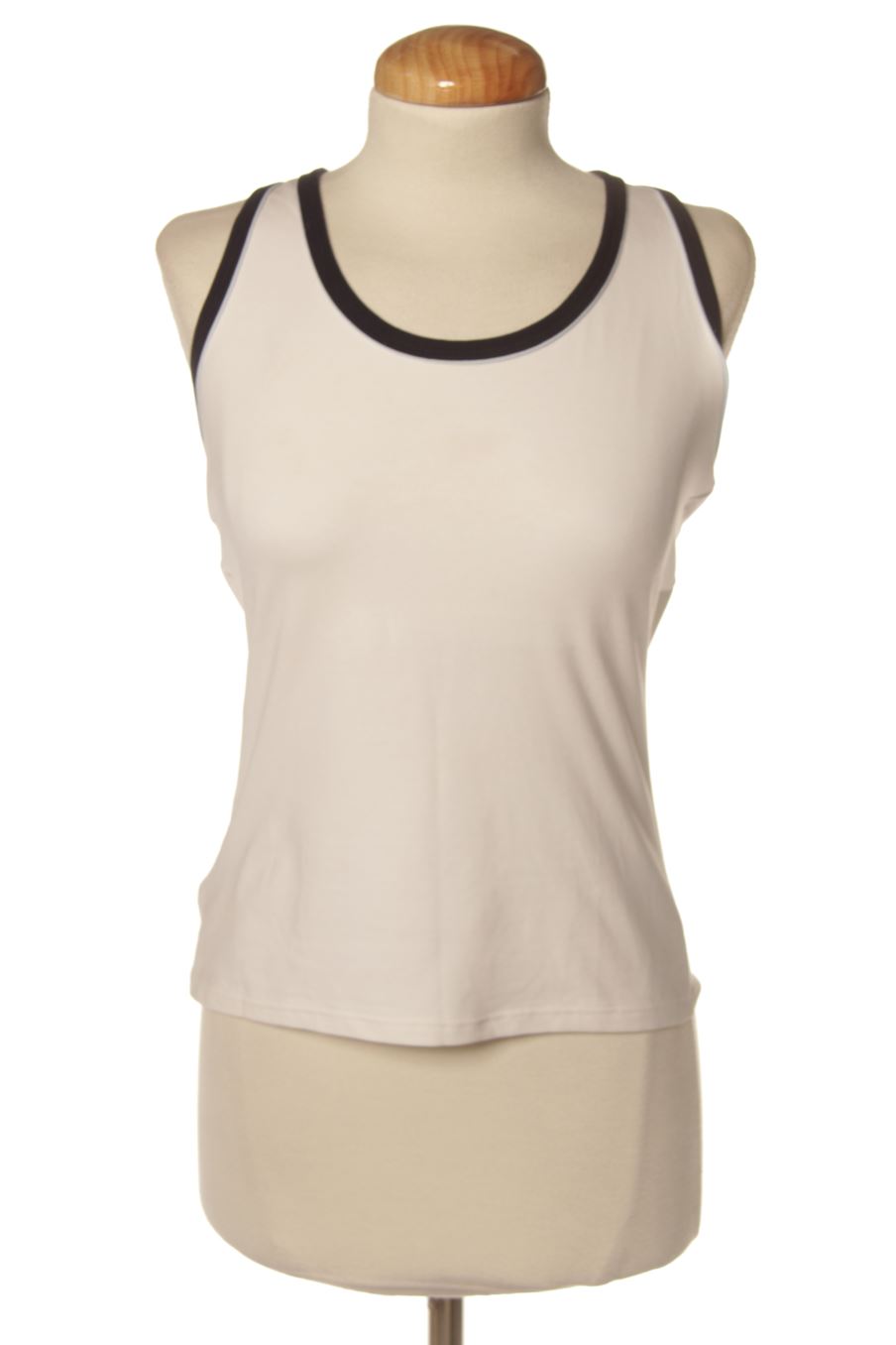 Top deportivo de Zara de la talla M, de color blanco