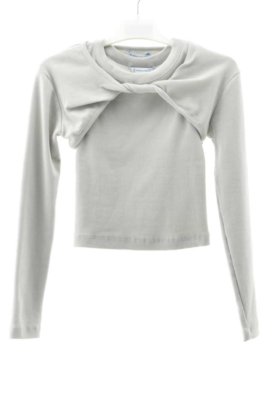 Pull Mayoral de la taille 10 ans avec une étiquette