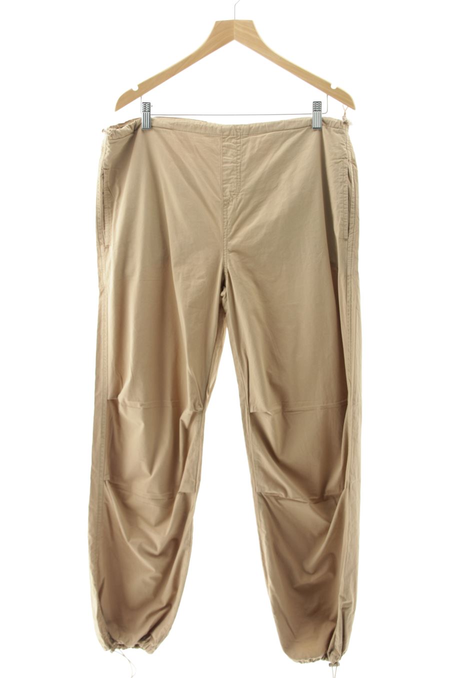 Pantaloni casual de Stradivarius de la talla M, de color beige