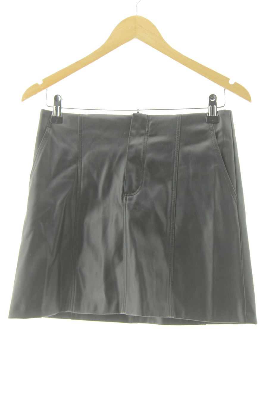 Falda de Zara de la talla S, de color negro