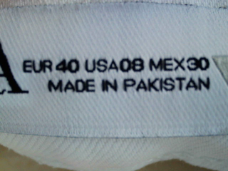 Jeans Zara de la taille 40, de couleur blanc de denim