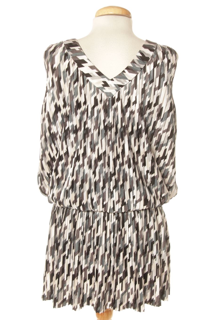 Robe casual Mango de la taille S, de couleur imprimés