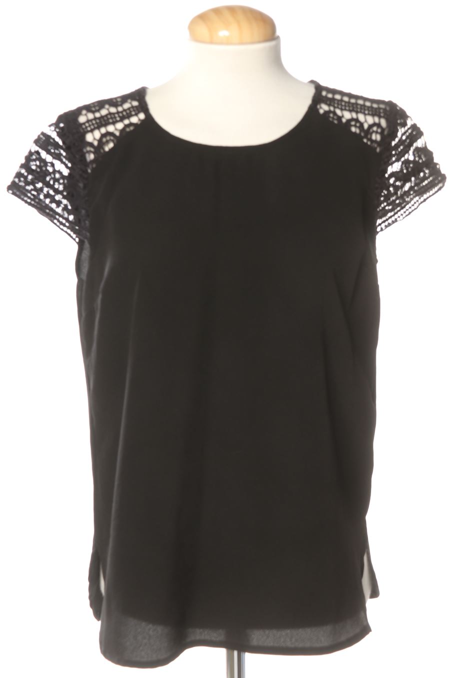 Blusa a maniche corte de Japna de la talla M, de color nero