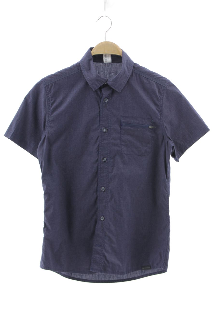 Camisa de manga corta de Decathlon de la talla S