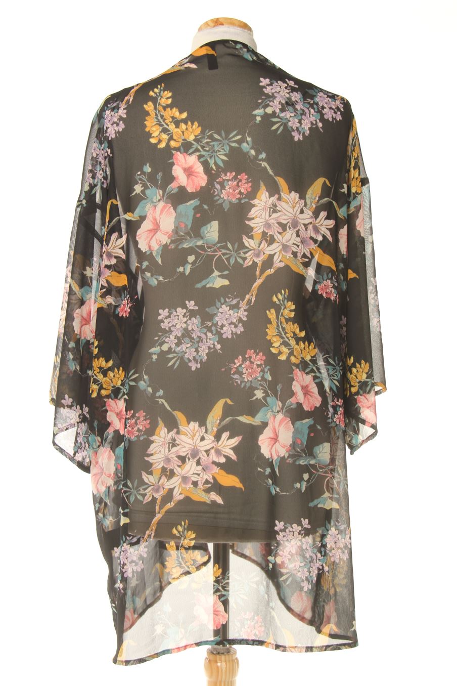 Kimono de H&M de la talla M, de color flores