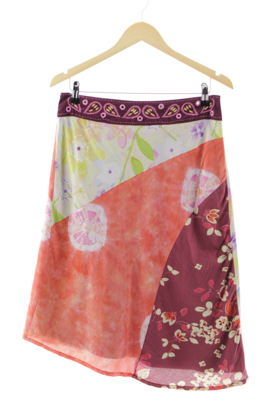 Jupe Naf Naf de la taille 40, de couleur imprimés