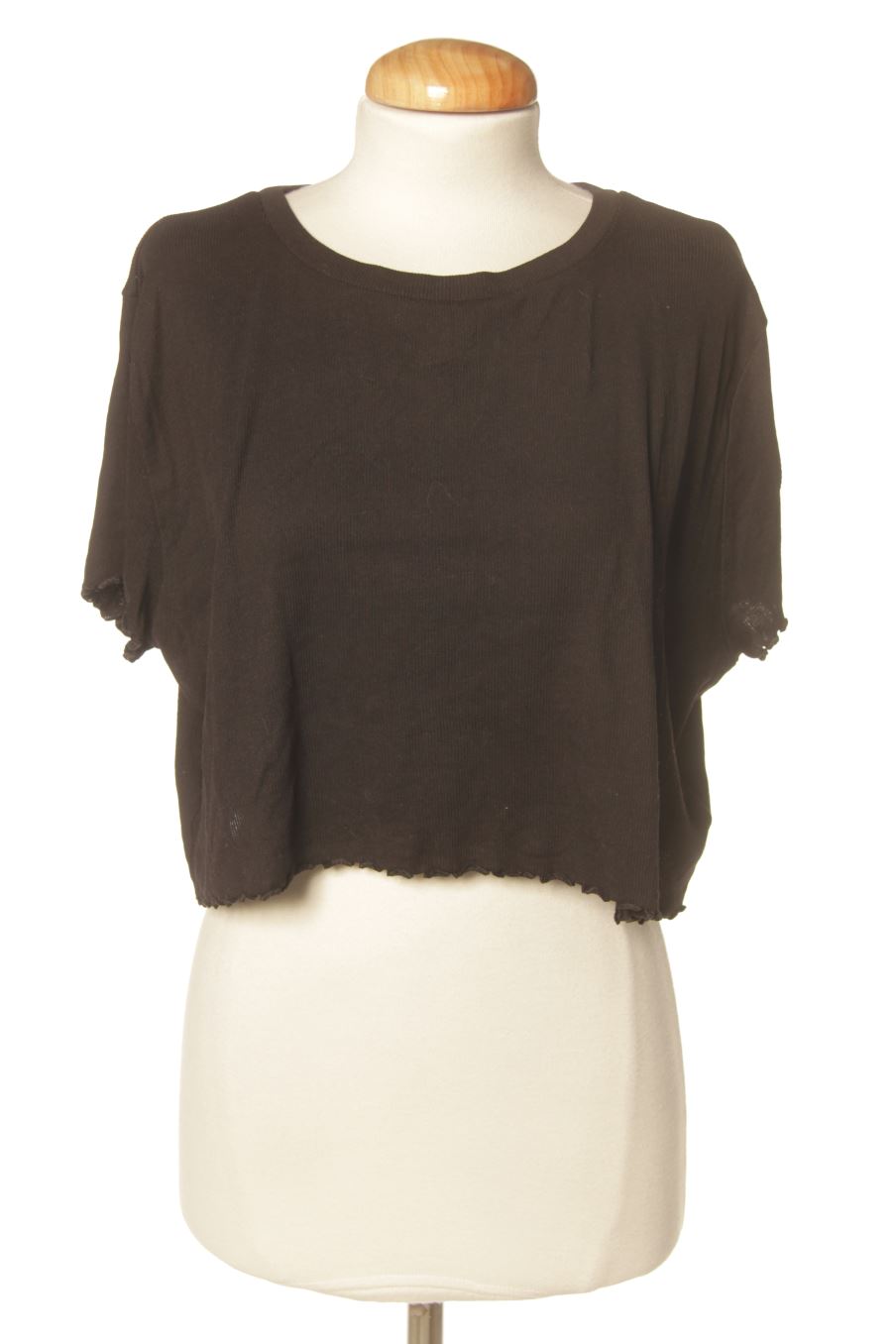 Camiseta de H&M de la talla XXL, de color negro