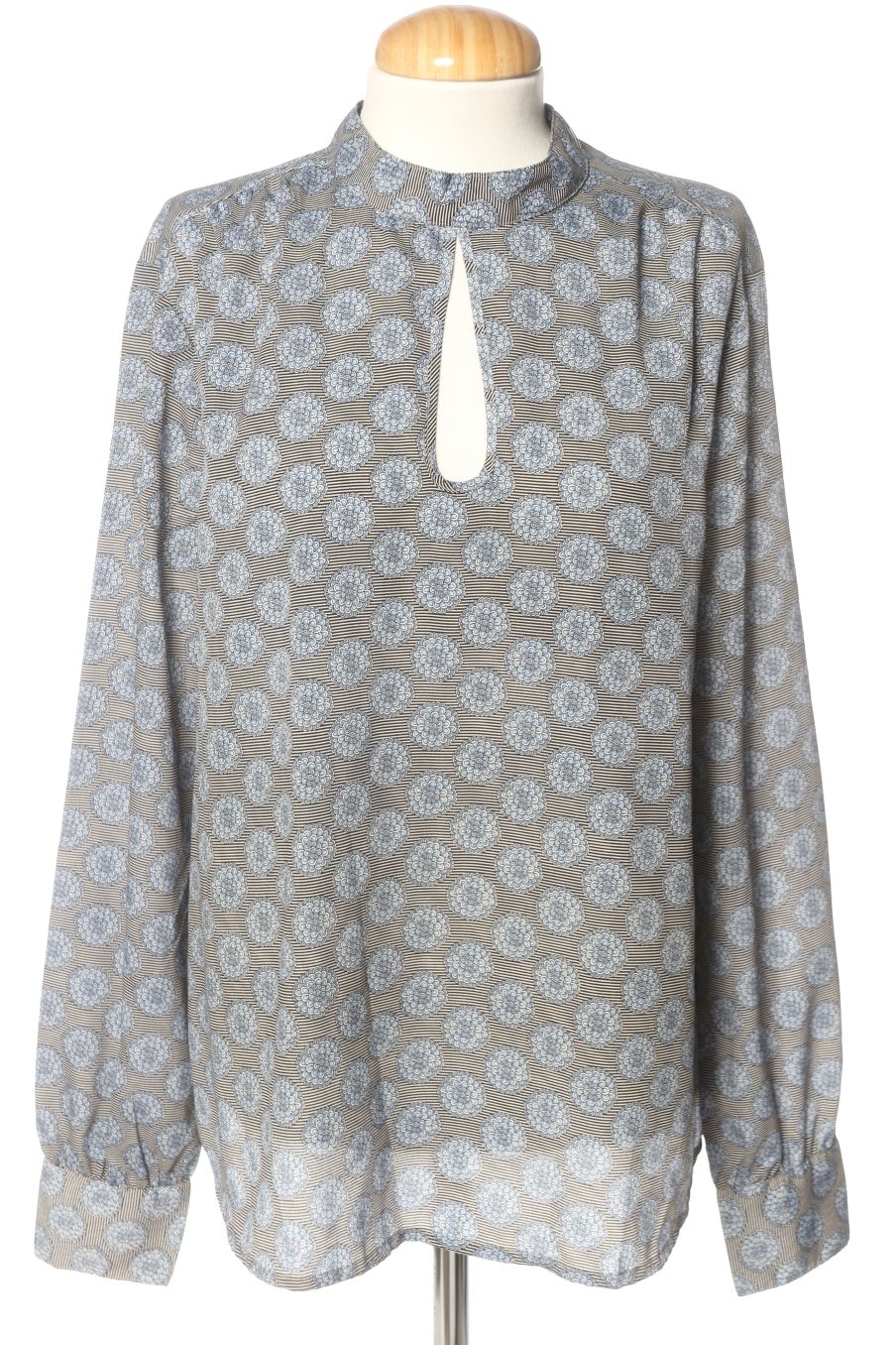 Blusa de manga larga de Benetton de la talla M, de color estampado