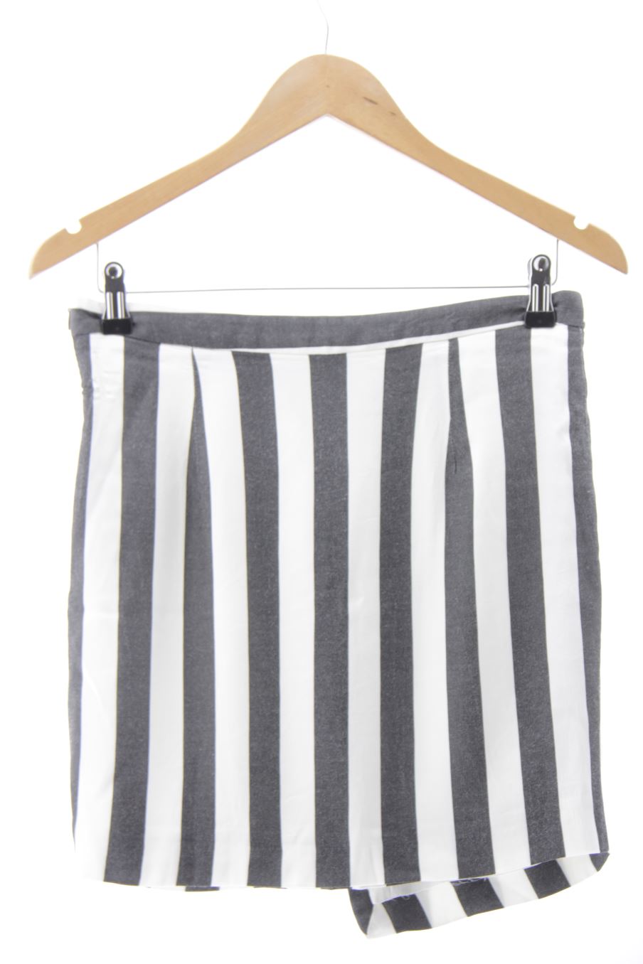 Jupe Zara de la taille M, de couleur rayures