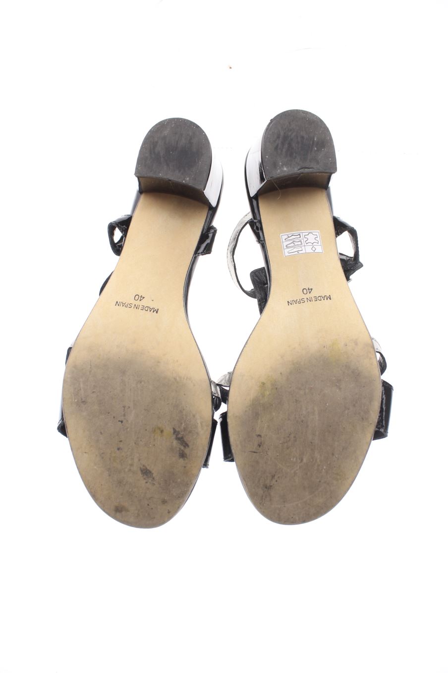 Sandalias tacon de ANTONIO PARRIEGO de la talla 40, de color negro de