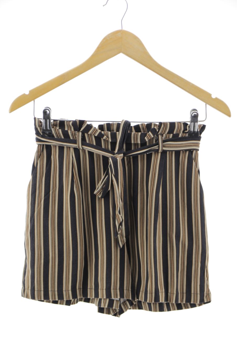 Shorts Pull & Bear de la taille S, de couleur rayures