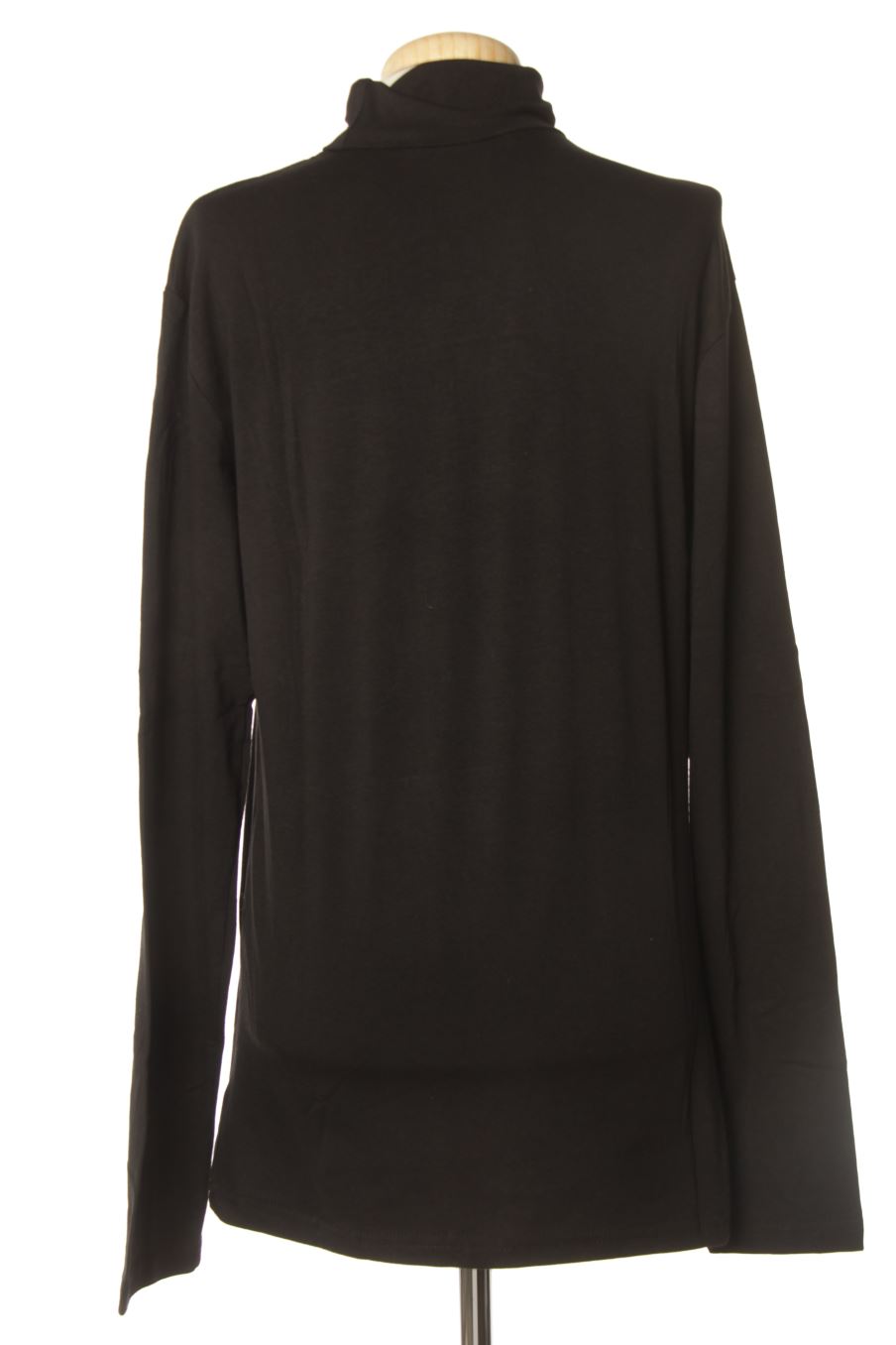 Camiseta manga larga de H&J de la talla XL, de color negro