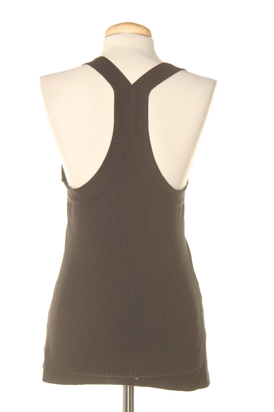 Top Tezenis de la taille M, de couleur noir