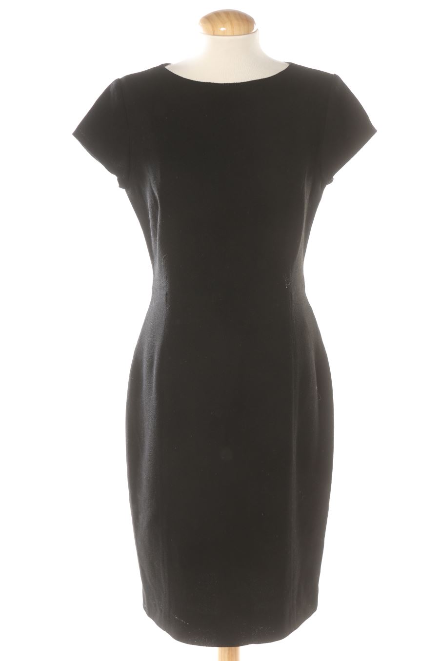 Robe casual Zara de la taille 40, de couleur noir