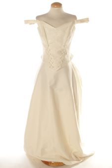 Aufwändiges Kleid 40 PERCENTIL Novia, Foto 1 von 3