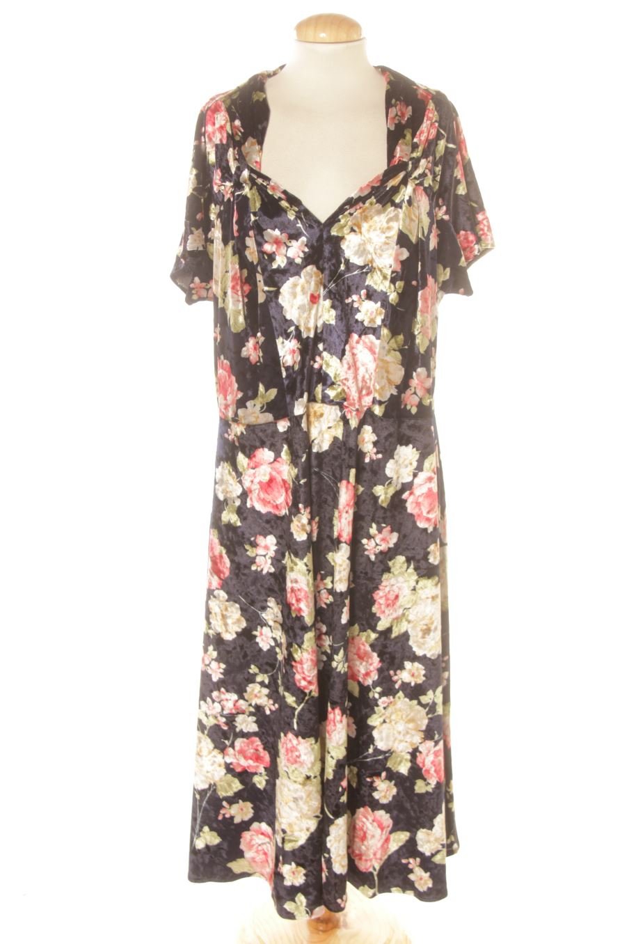Einfaches Kleid von Henday vintage style Größe 48, Farbe Geblümt, aus Samt für