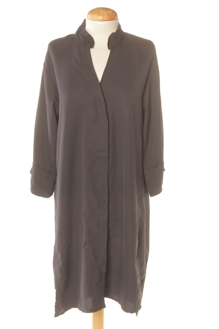 Vestido casual de on you de la talla S, de color negro