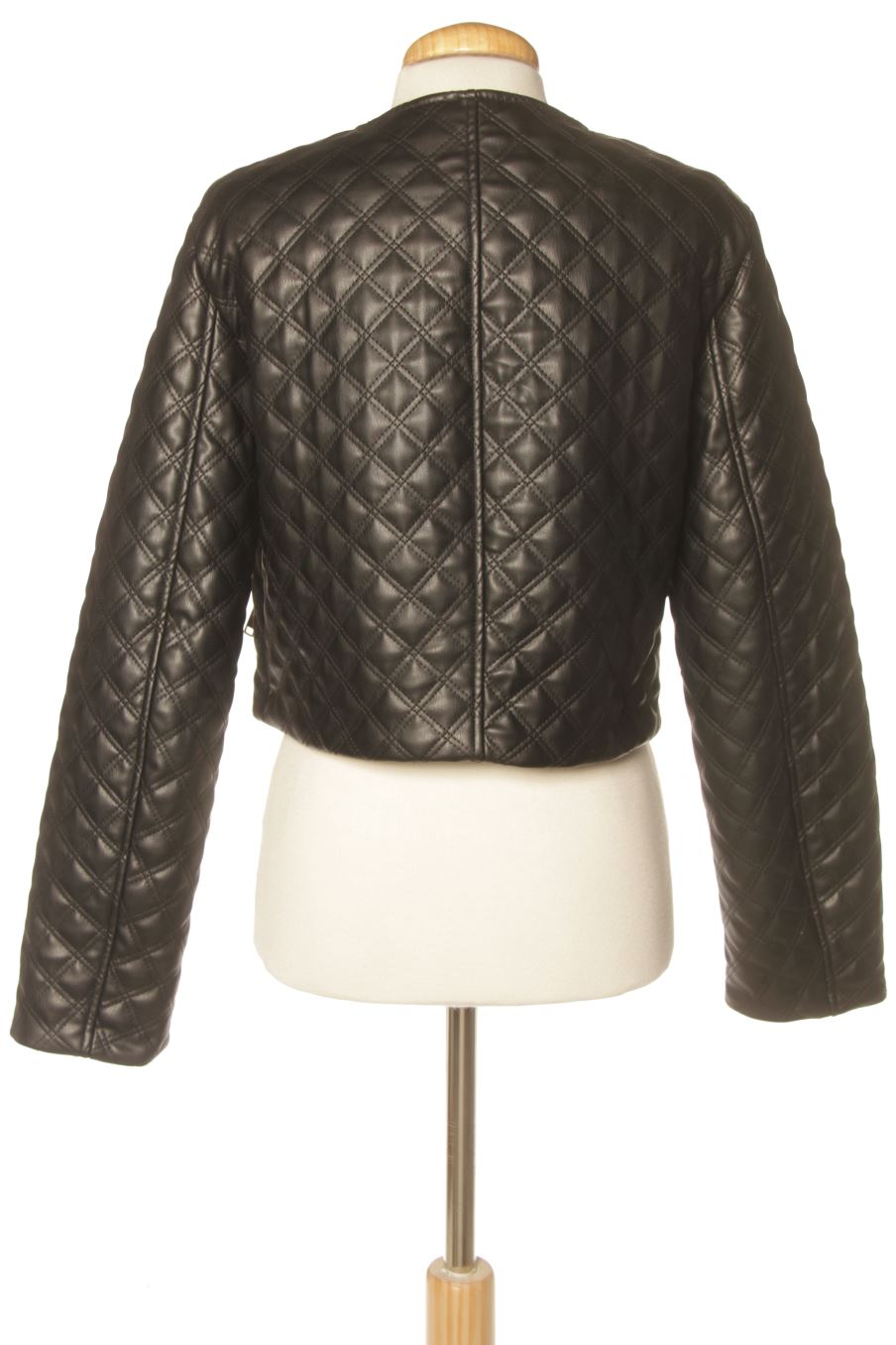 Cazadora de Zara de la talla S, de color negro de sintético
