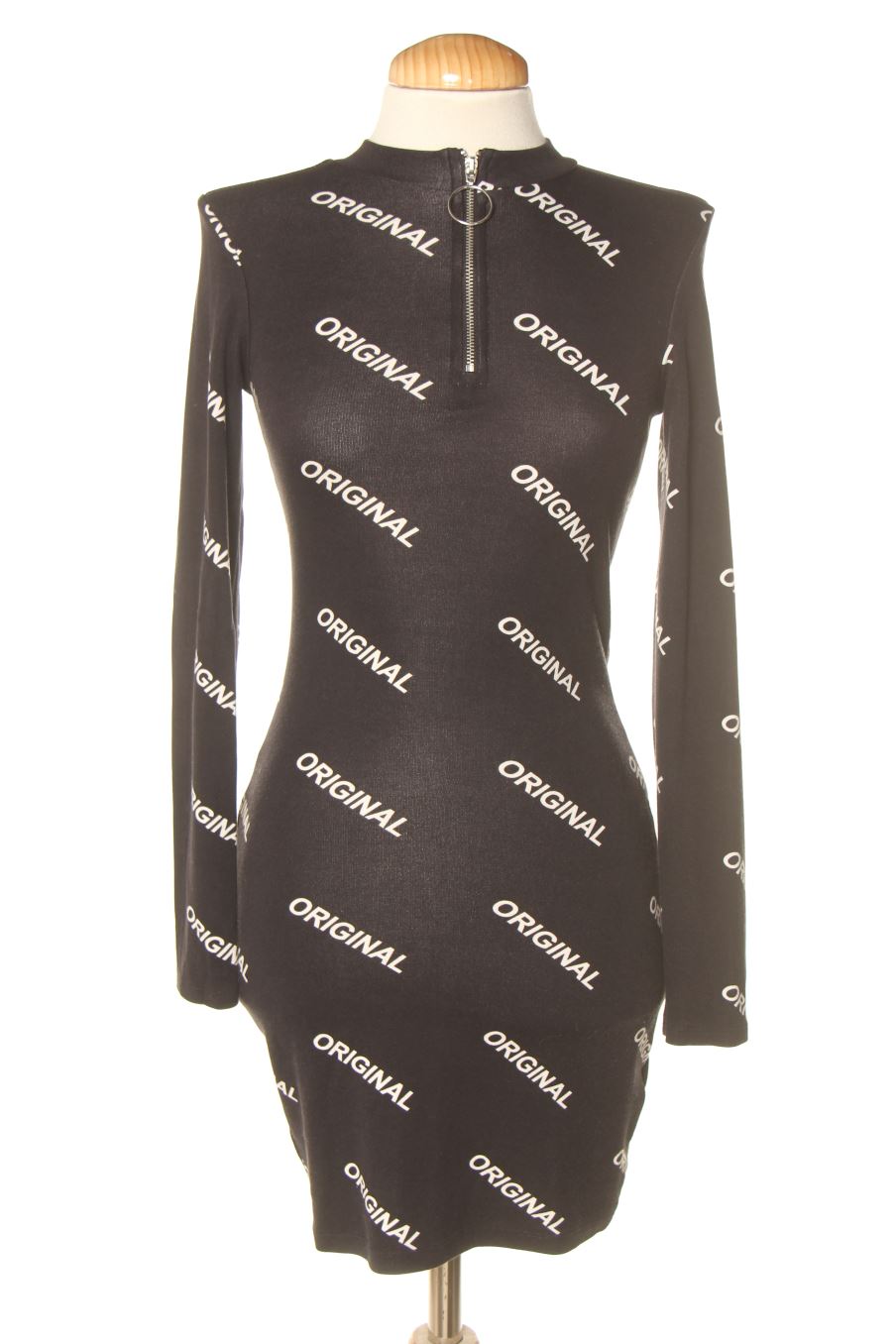 Robe casual H&M de la taille 34, de couleur noir