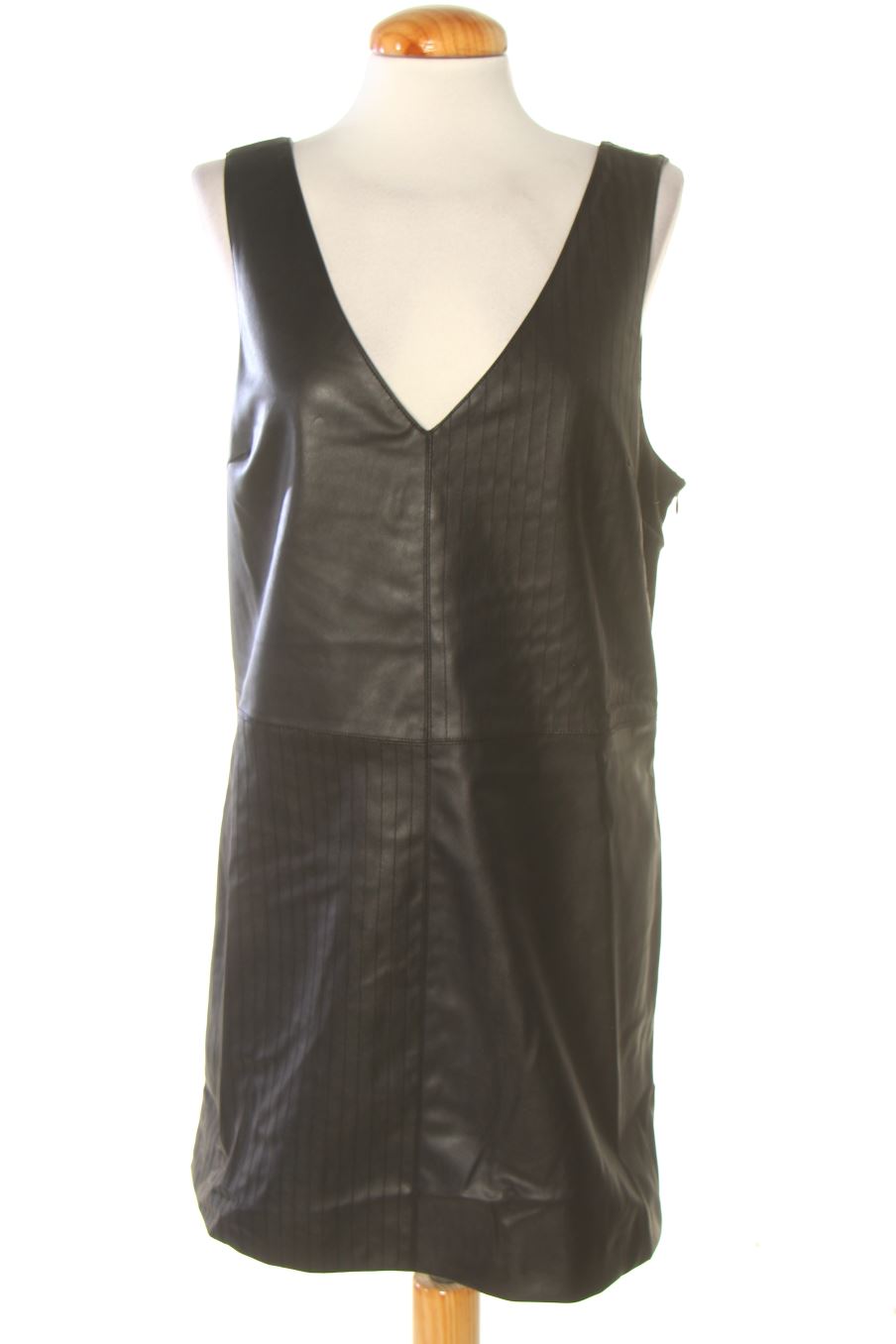 Robe casual Desigual de la taille M, de couleur noir de cuir et daim