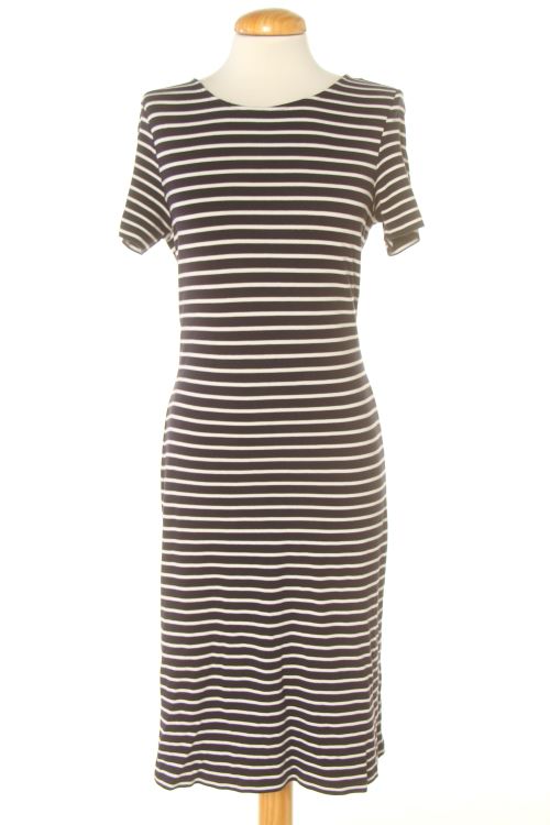 Einfaches Kleid