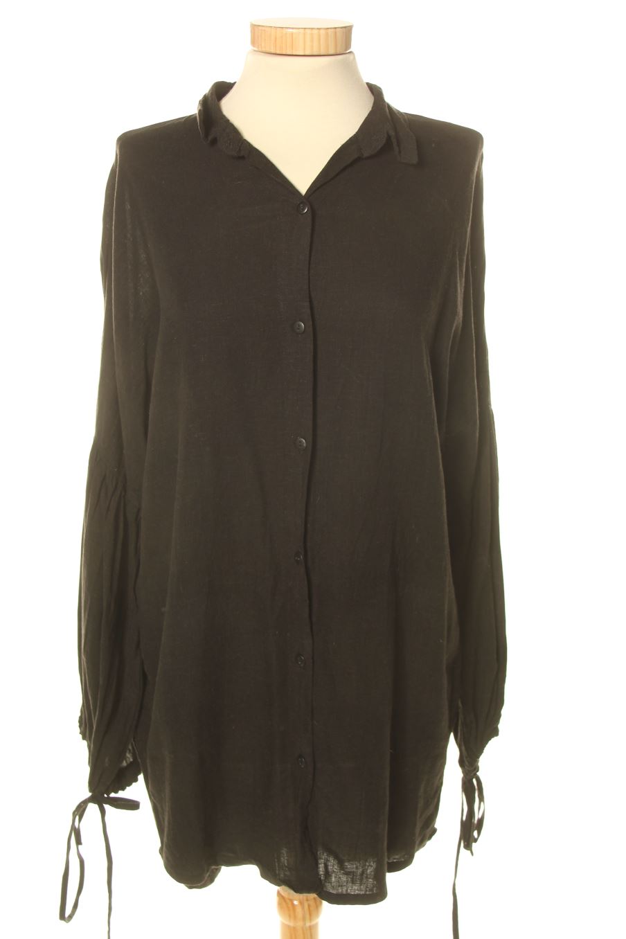 Vestido casual de AMPI VERA de la talla S, de color negro