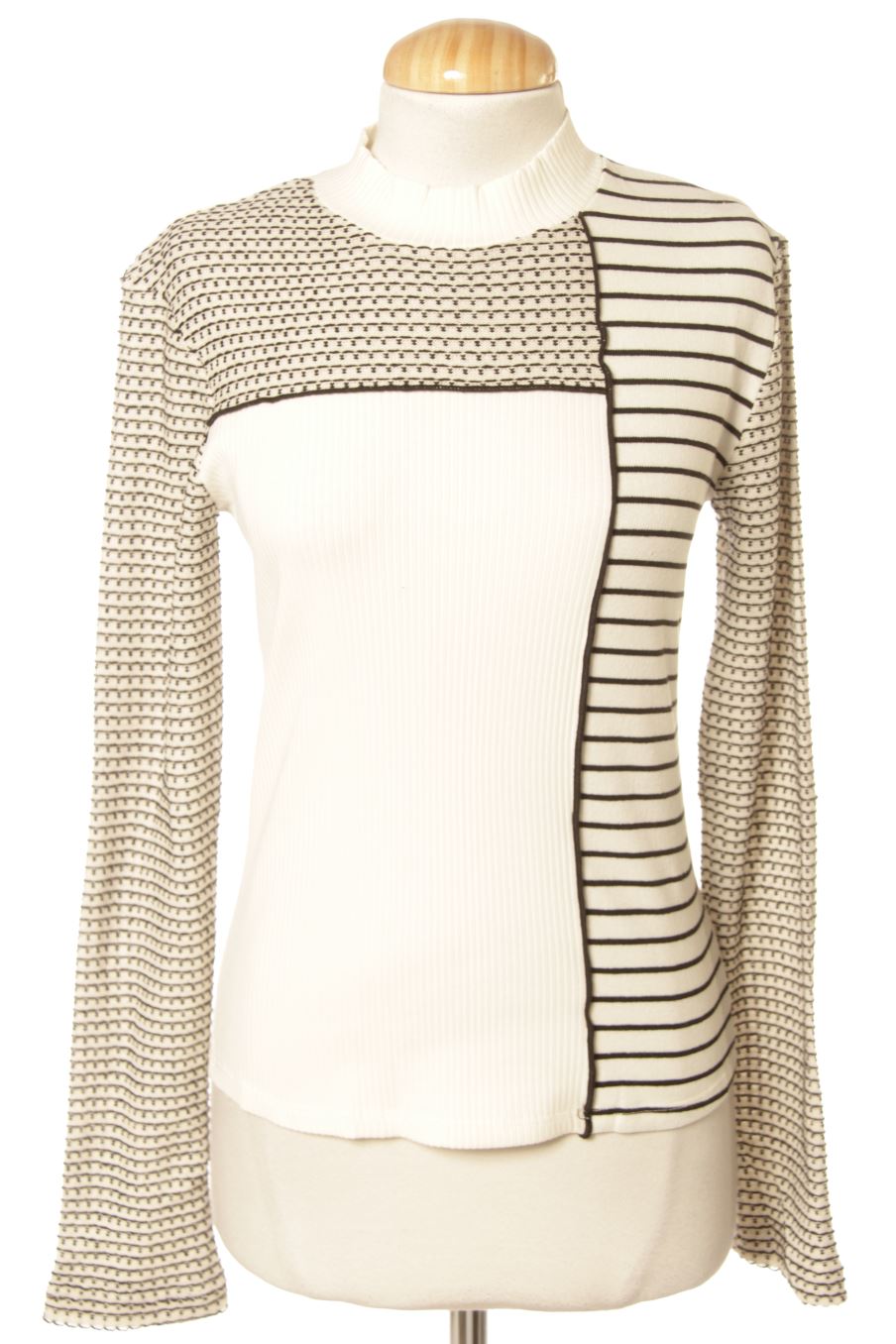Pull Desigual de la taille L, de couleur imprimés