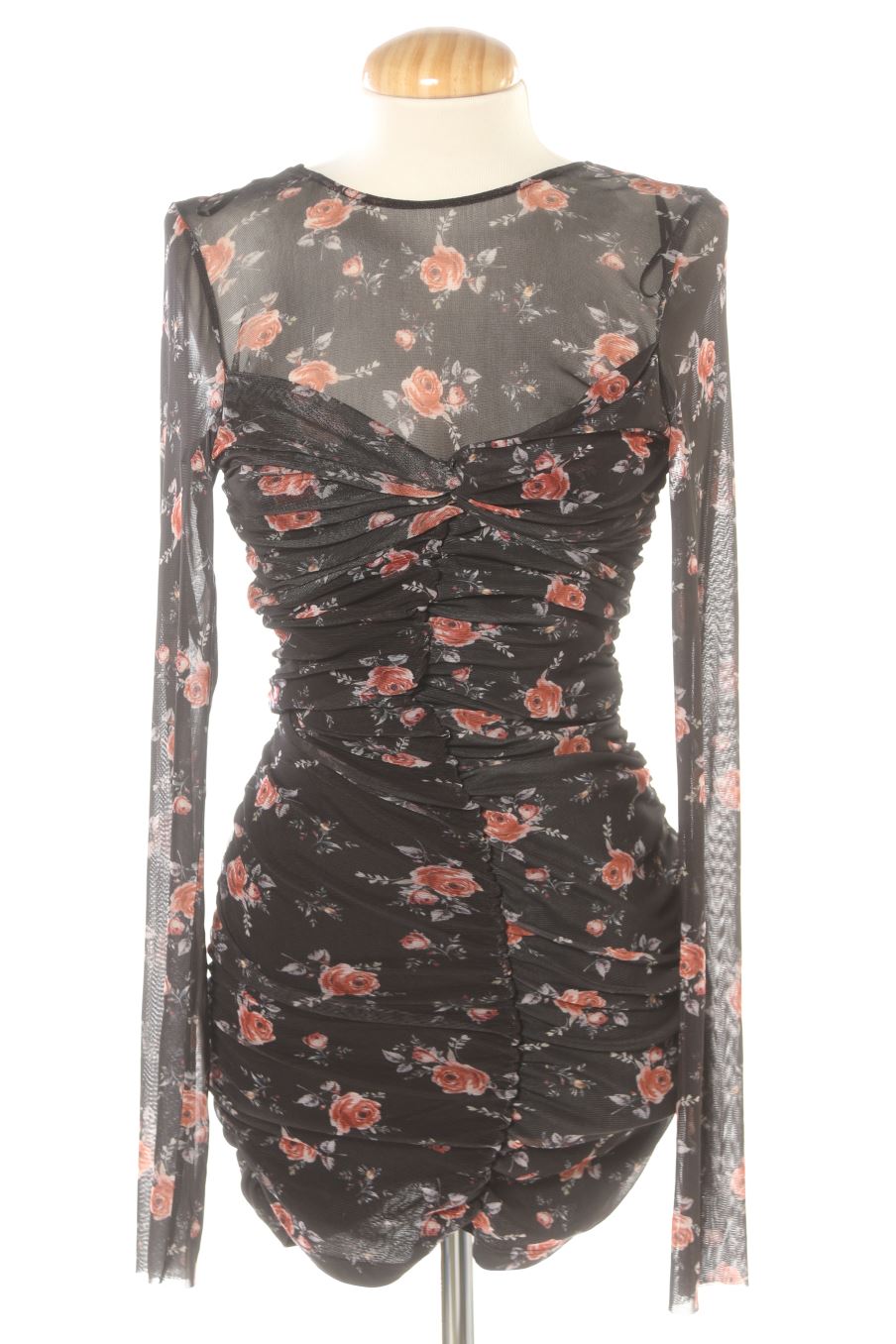 Robe Zara de la taille XS, de couleur fleurs