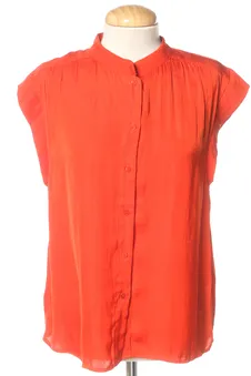 Blusa de manga corta S Sfera, foto 1 de 2