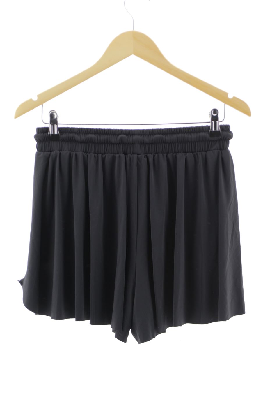 Shorts Stradivarius de la taille L, de couleur noir