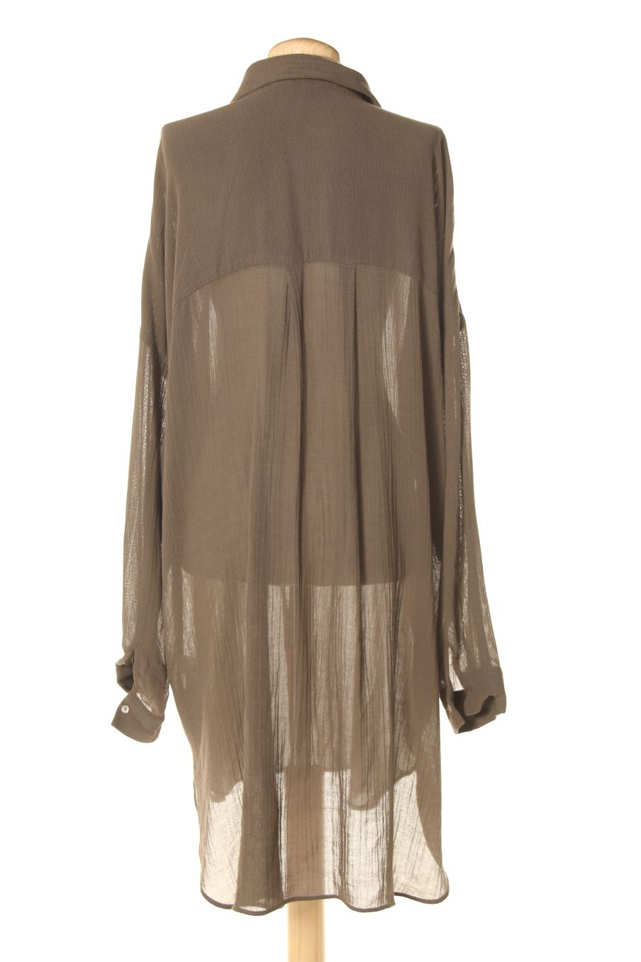 Camisa de Zara de la talla XXL, de color gris