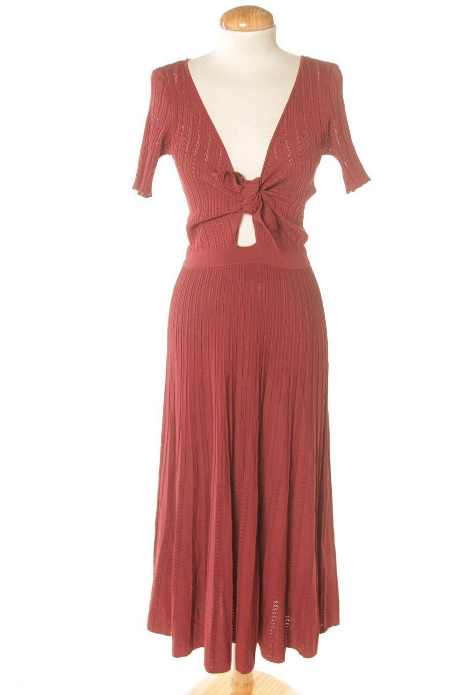 Einfaches Kleid von Sandro Größe 36, Farbe Bordeaux, für