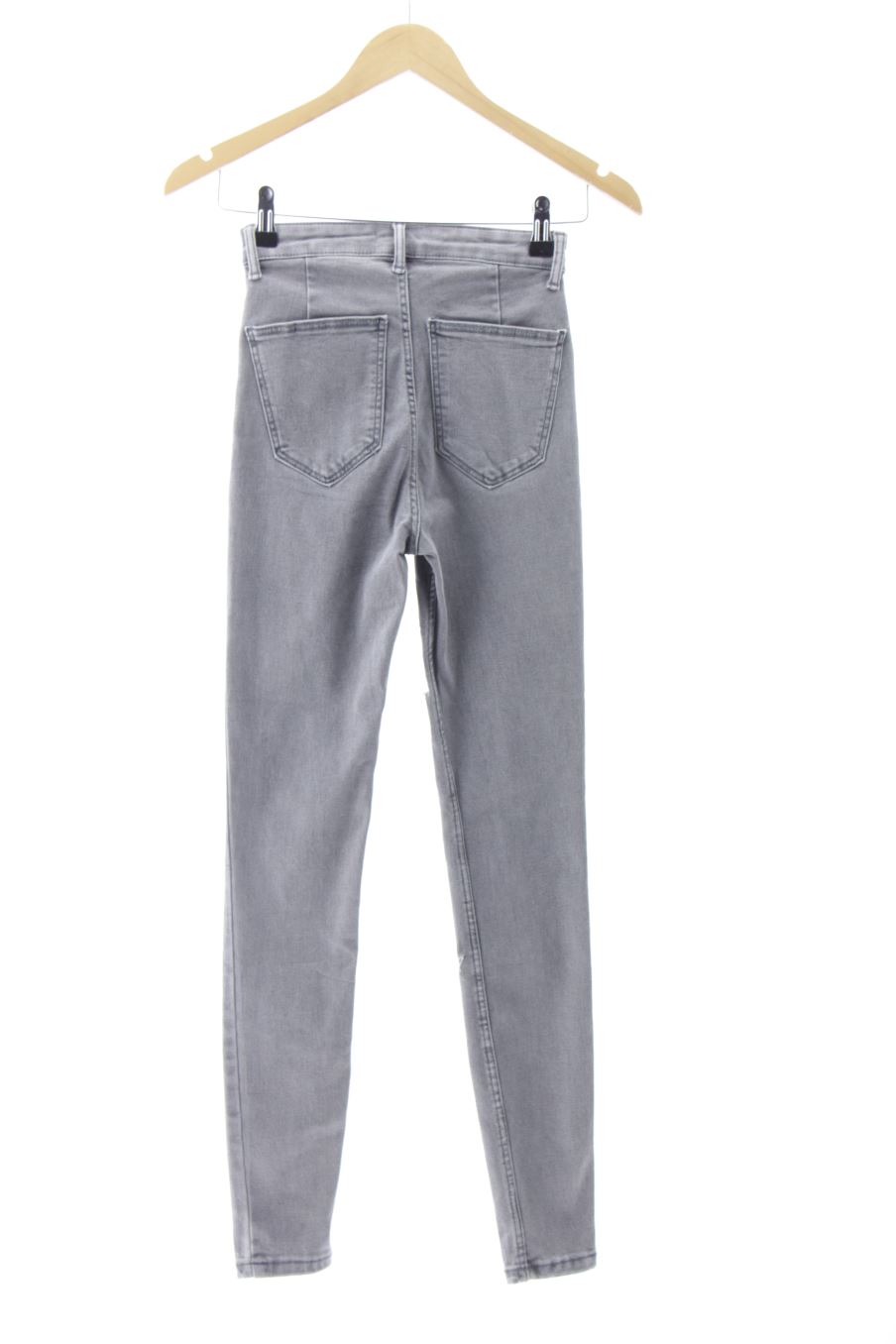 Vaquero de Zara de la talla 34, de color gris de ropa vaquera