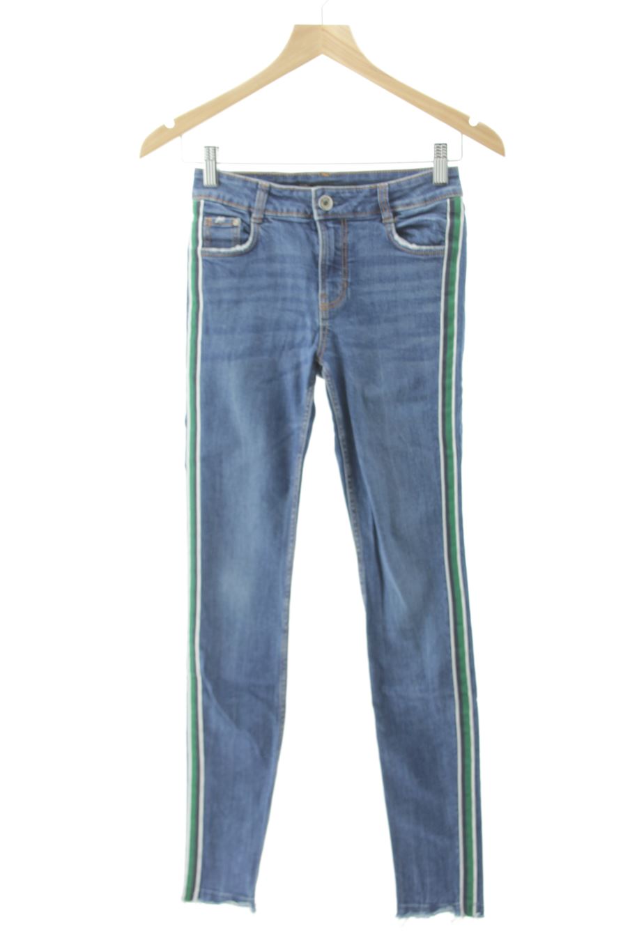 Jeans de Zara de la talla 32, de color blu