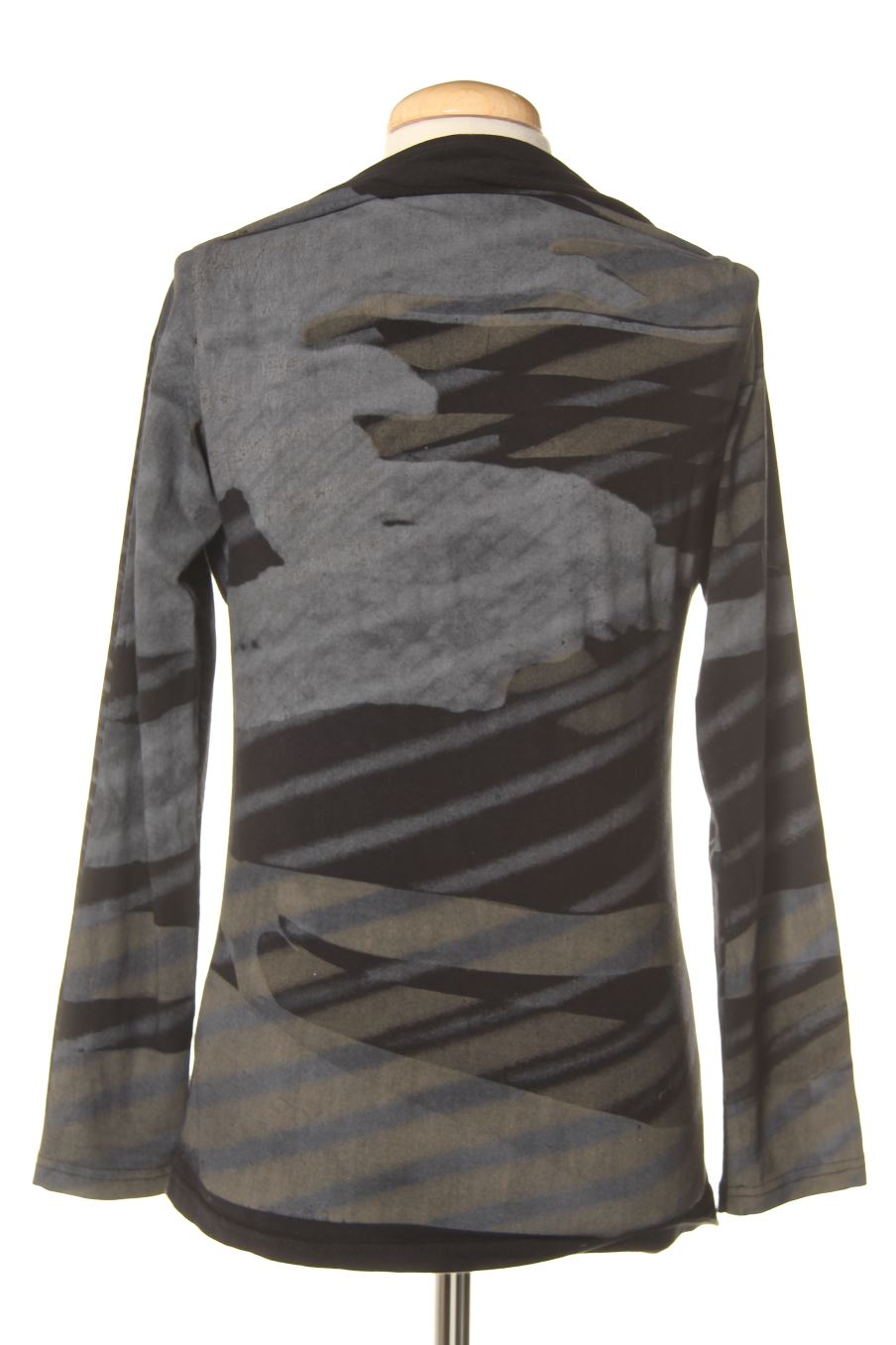 Camiseta manga larga de U (by Adolfo Dominguez) de la talla S, de color estampado