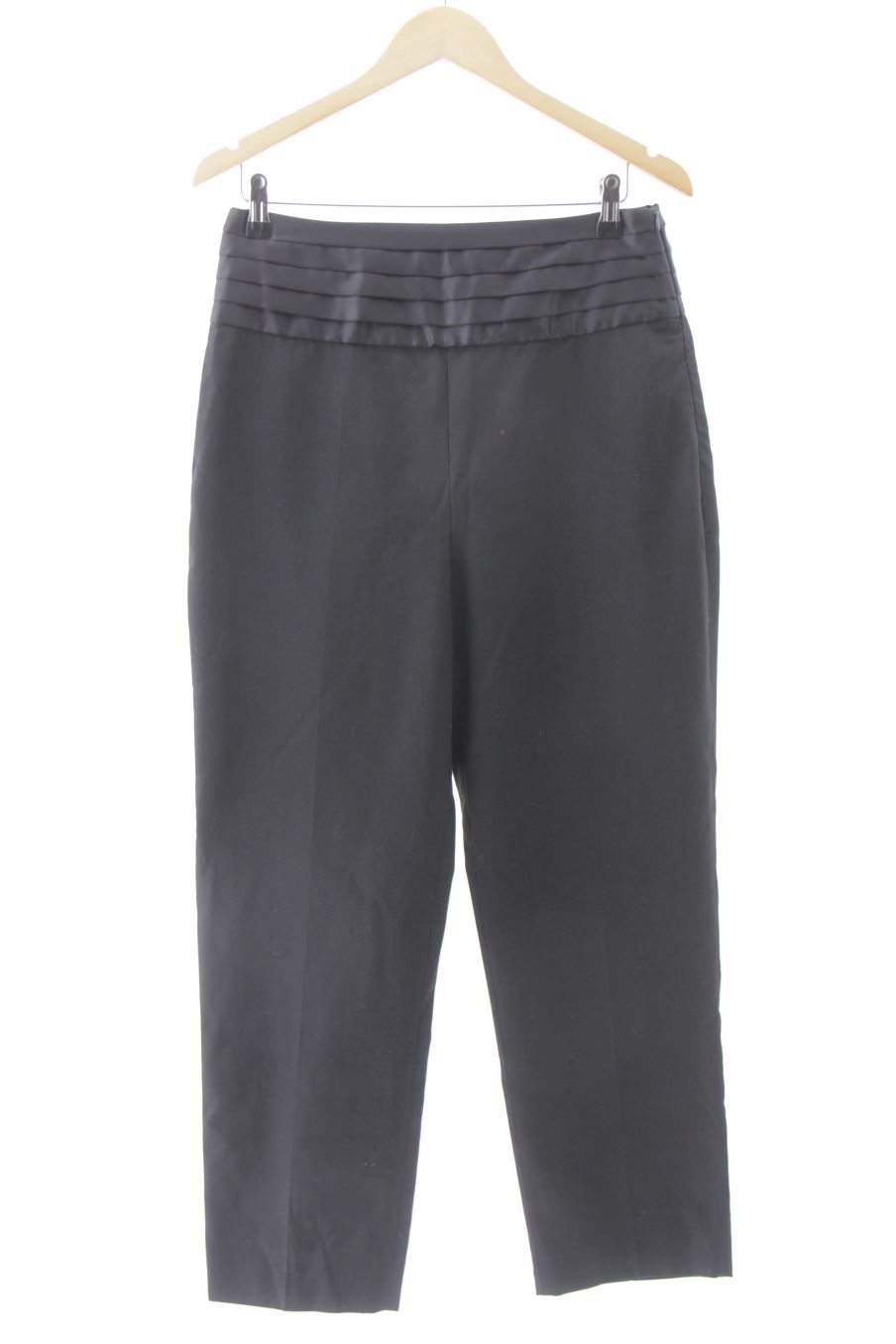 Pantalón de Zara de la talla L, de color negro