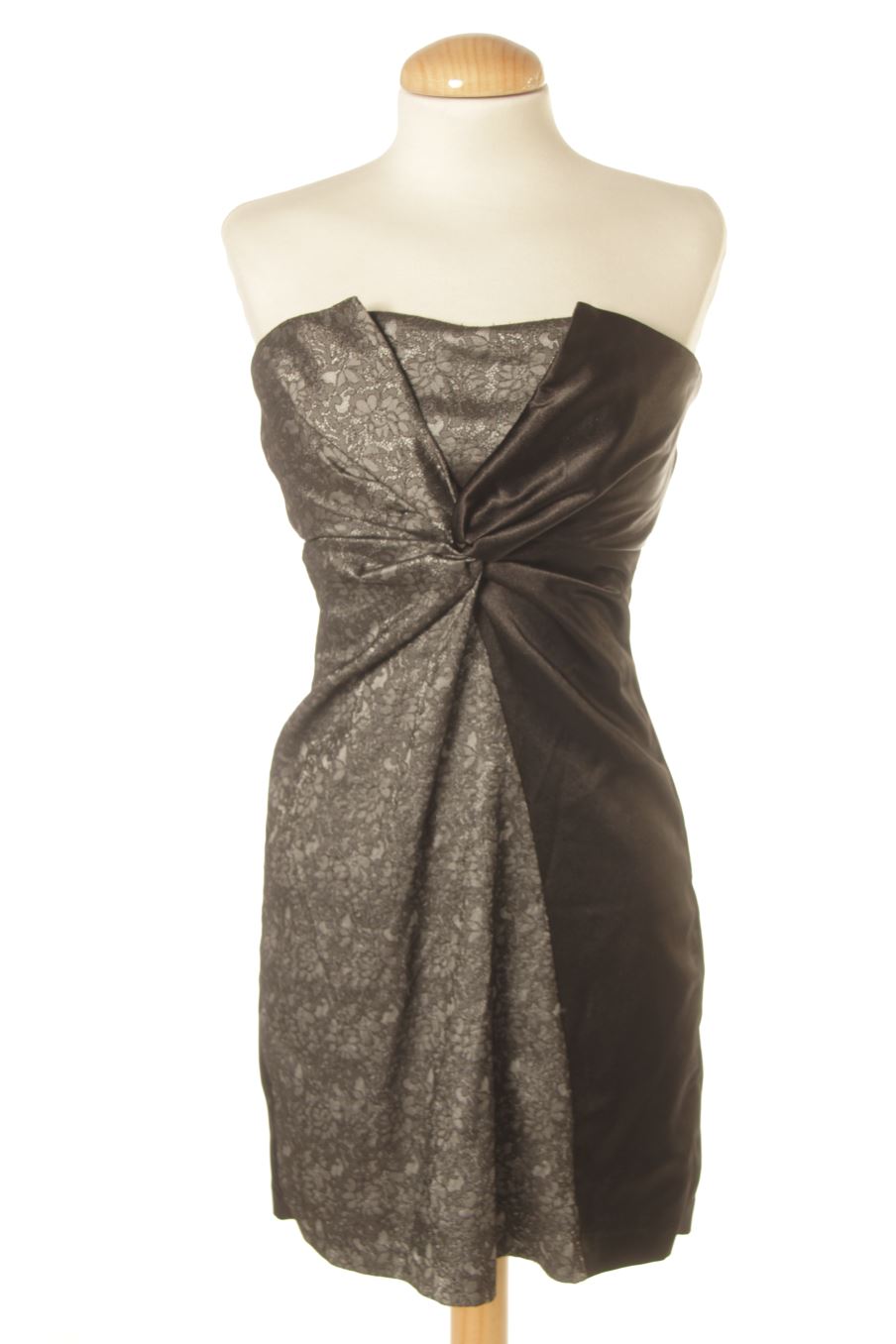 Aufwändiges Kleid von Fórmula Joven Größe 38, Farbe Aufdruck, für