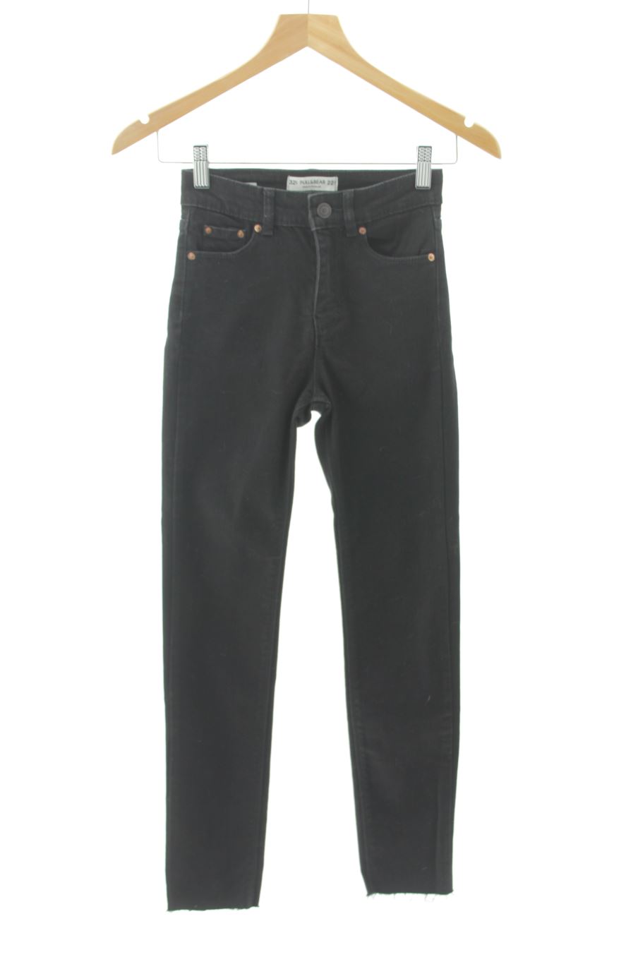 Jeans Pull & Bear de la taille 32, de couleur noir de denim